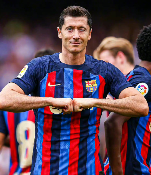 莱万未来存疑：巴萨留人或再失良机